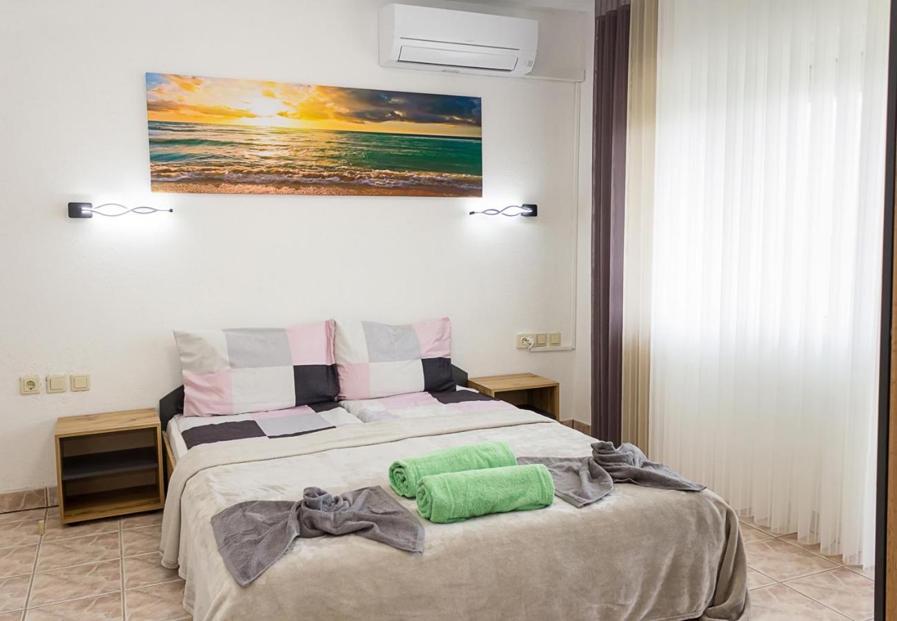 Two Identical Designer 2Bd Flats With Sea View In Balchik By Flat Mаnager Appartement Buitenkant foto